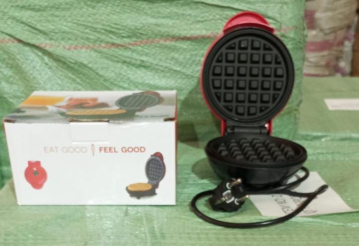 Mini Waffle Maker Machine Waffle Iron Home Appliances Kitchen Gift Easy To Clean, On-Stick Surfaces, Perfect Breakfast, Dessert, Sandwich, Cakes, Other Snacks Machine