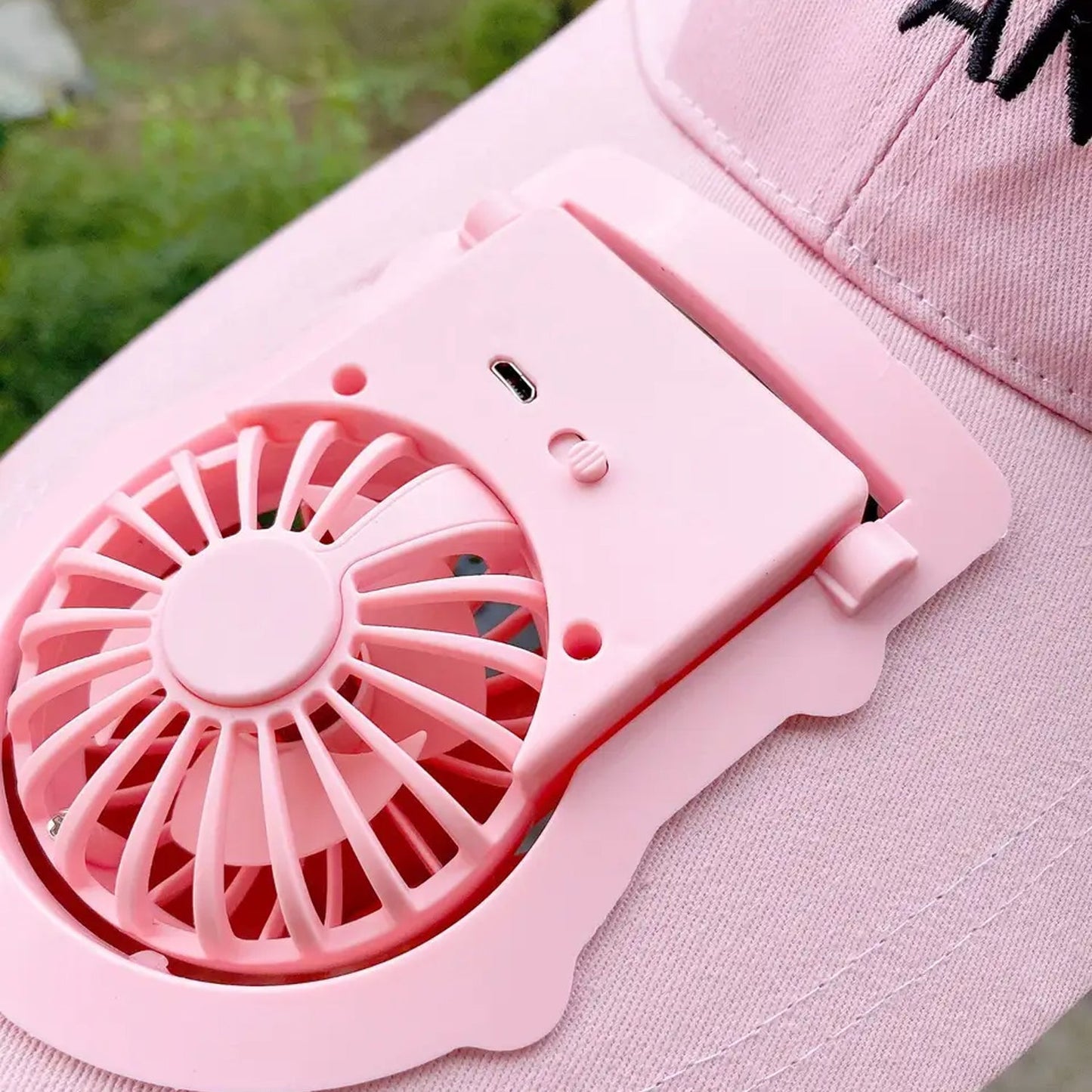 Mini fan for hats