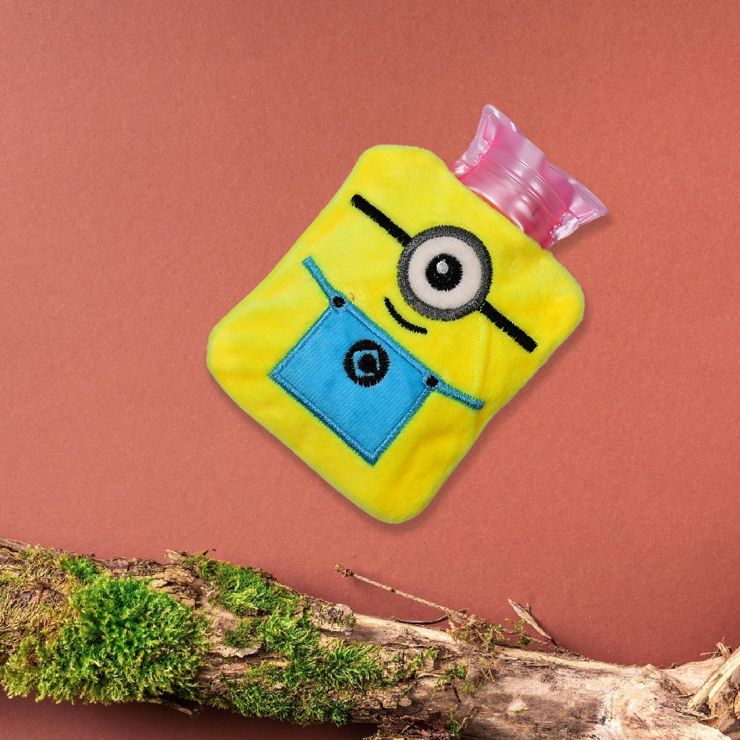 Small Minions hot water bag with cover for pain relief