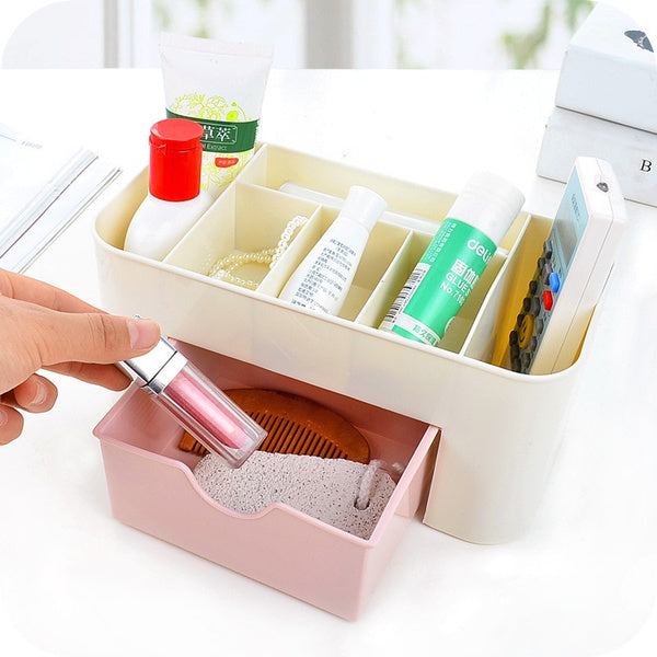 Cutlery box with compartments for organized cutlery storage