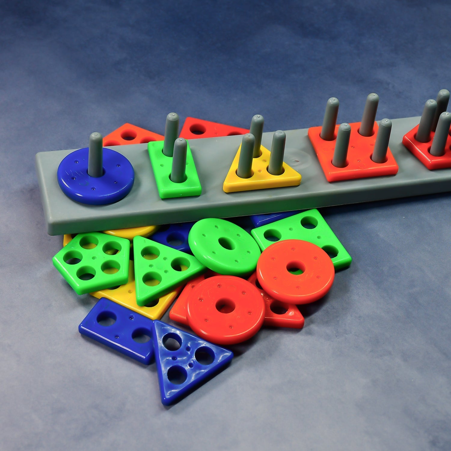 Column blocks for kids with geometric shapes and matching angles