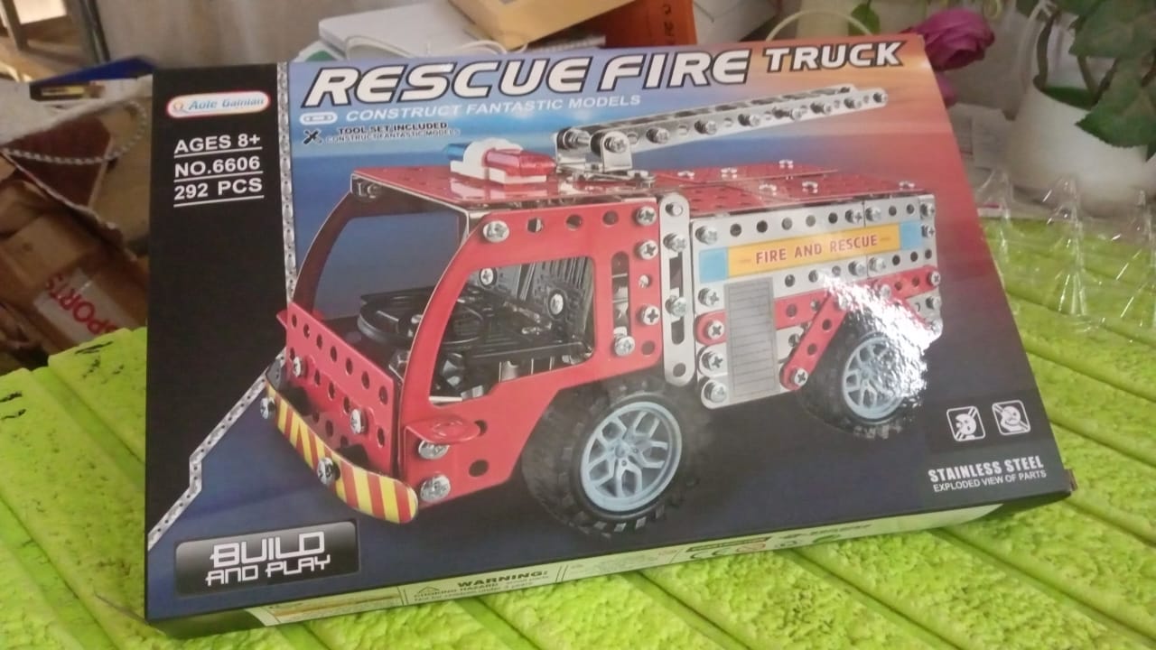 Metal DIY Fire Truck Building Blocks for Kids (Fire Truck / 292pcs of truck tool / 1 Set)